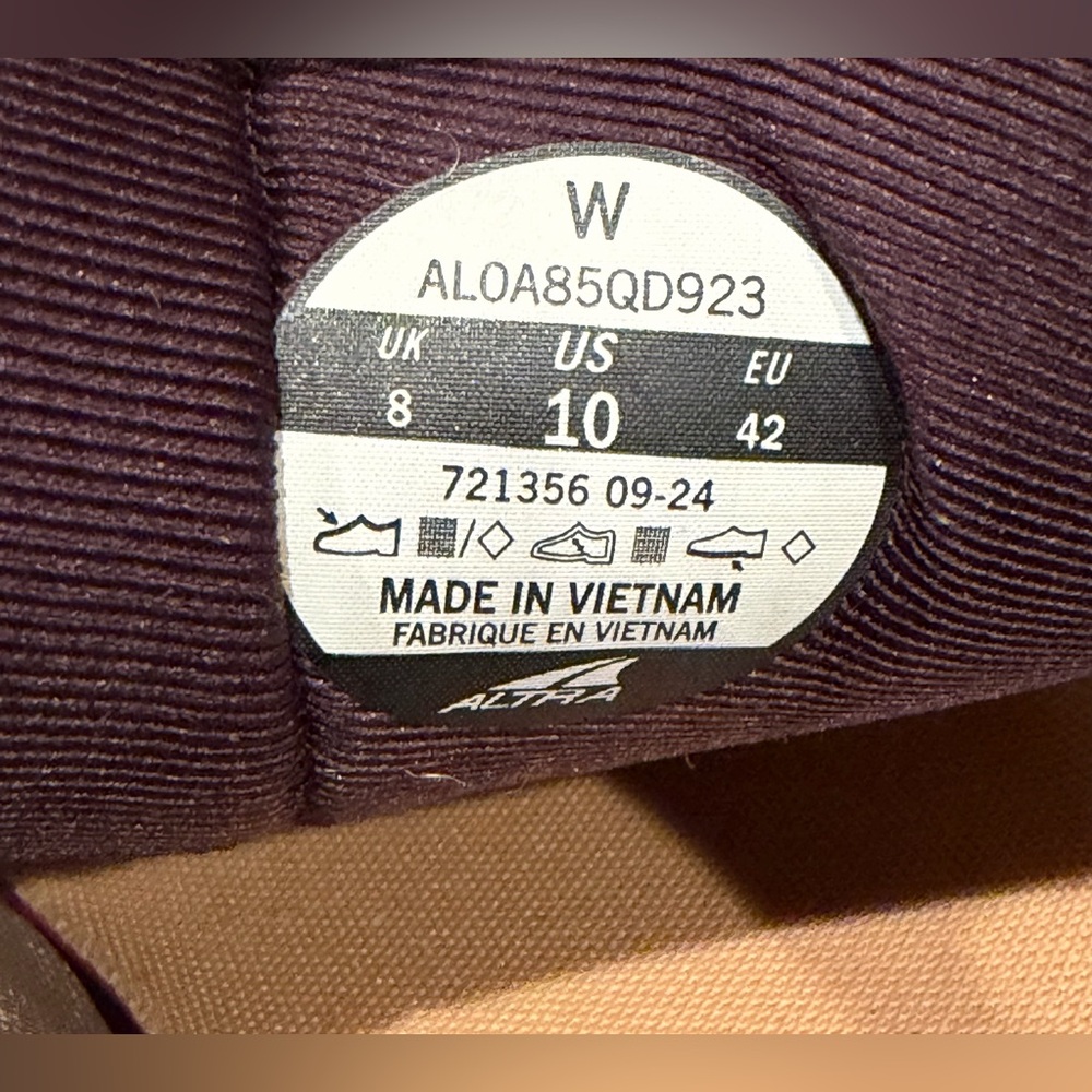 Women’s Altra Experience Wild, Size 10 - Picture 14 of 16